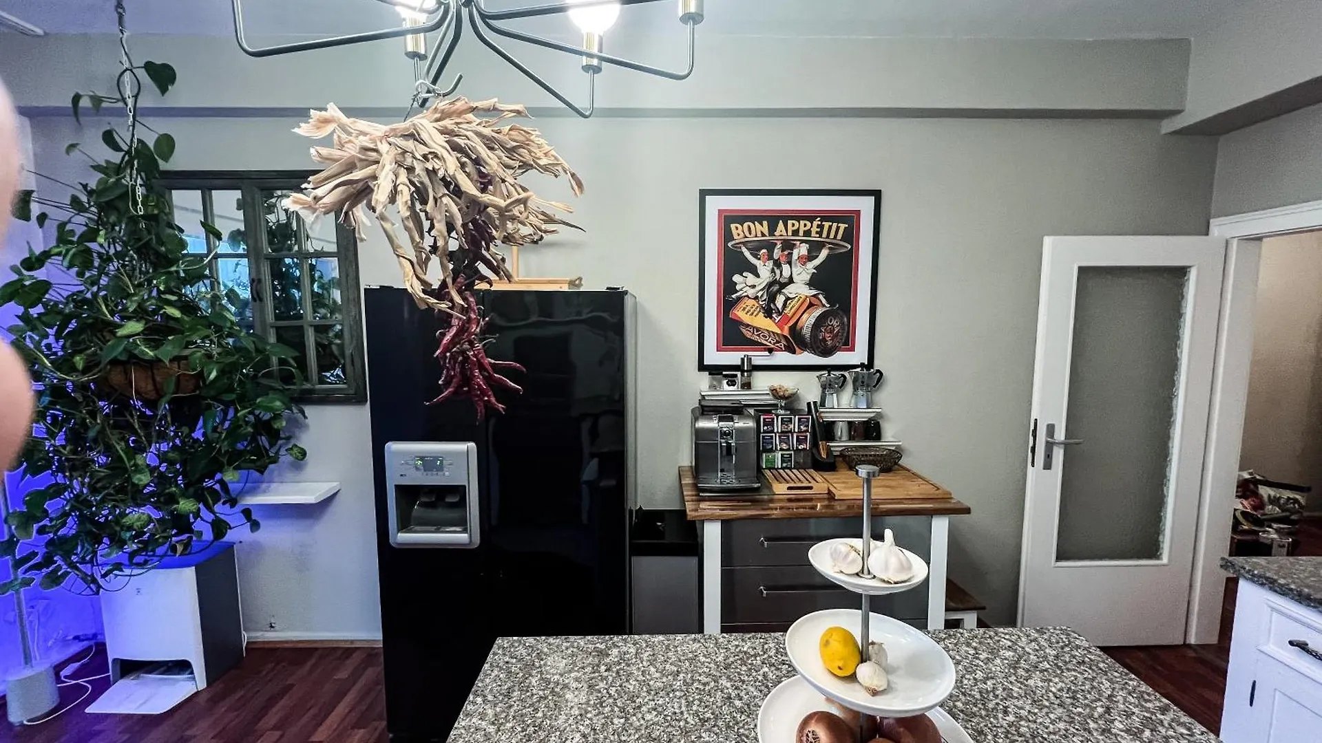 Big, Central And Charming Apartment On Schaafenstrasse Cologne